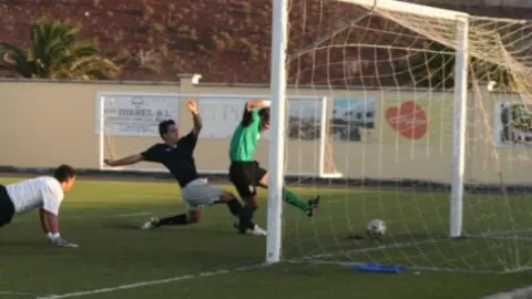 PACHO MARC&Oacute; EL GOL DE LA ESPERANZA PARA EL YAIZA.