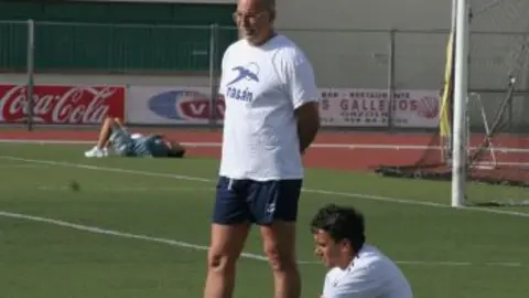 PACO GUTI&Eacute;RREZ PODR&Iacute;A COMPROMETERSE CON LOS ROJILLOS UNA TEMPORADA M&Aacute;S.