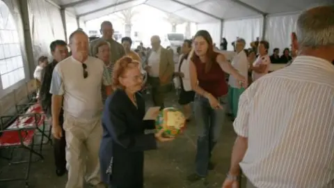 EL CONJUNTO DE LA DESTILA EST&Aacute; TENIENDO UN COMIENZO DE TEMPORADA ESPECTACULAR.