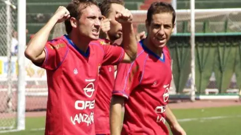 LOS ROJILLOS CELEBRARON POR TODO LO ALTO EL EMPATE.