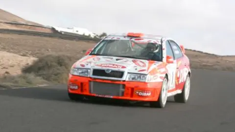 JES&Uacute;S MACH&Iacute;N NO ENCONTR&Oacute; RIVAL. 