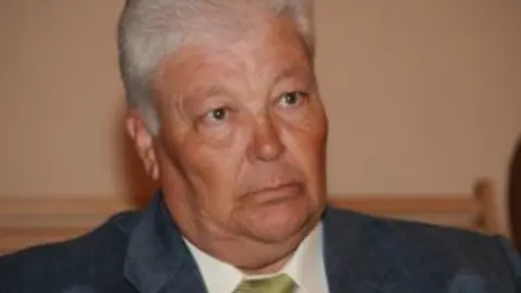 VICTORIANO ELVIRA PODR&Iacute;A ENTREGAR EN BREVE EL RELEVO EN LA PRESIDENCIA. 