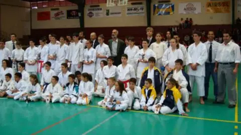 LOS KARATECAS DEMOSTRARON GRAN NIVEL.