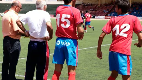 &Oacute;SCAR MART&Iacute;N DEBUT&Oacute; CON LA CAMISETA DEL LANZAROTE EL 9 DE SEPTIEMBRE DE 2007 ANTE EL MARINO. 