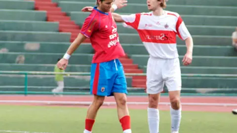 ANIBAL ZURDO ESPERA SUMAR EN VIGO. 