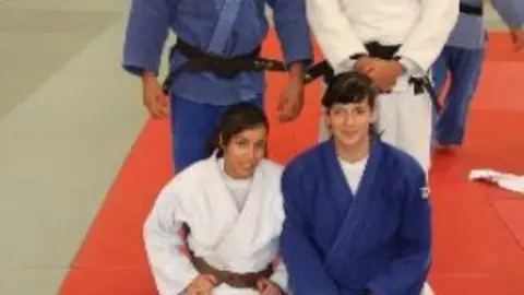 EL EQUIPO CONEJERO LO HIZO BASTANTE BIEN. 