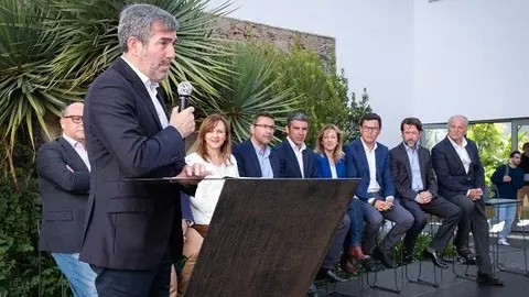 firma_contrato_con_canarias_3