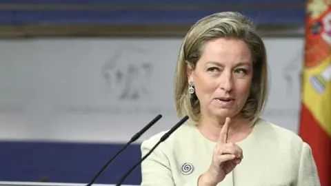 ana-oramas-diputada-de-coalicion-canaria.-ep-655x368-kAkD--620x349@abc