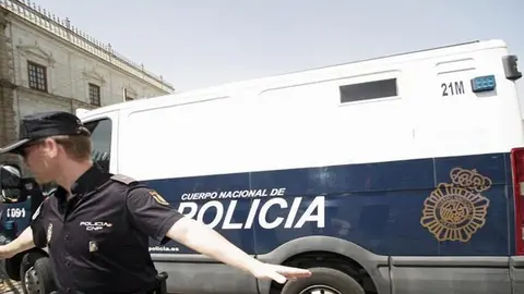 policia-furgon-sevilla-k8JD--620x349@abc