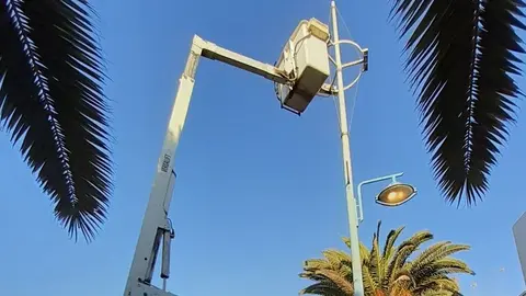 Vehículo del parque móvil del Ayuntamiento de Arrecife destinado al Servicio de Alumbrado Público