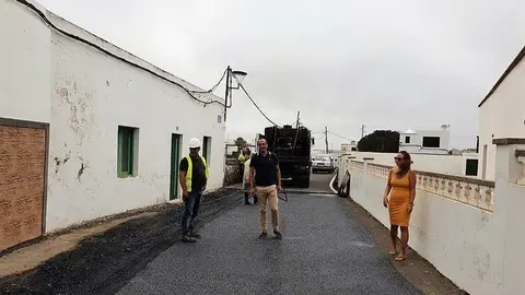 Imagen de la visita del alcalde a las obras de Ye.