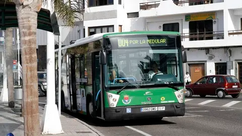 Una de las unidades de las Guaguas Municipales de Arrecife