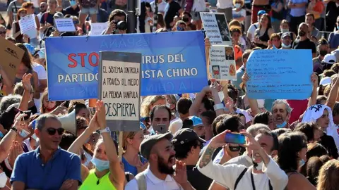 manifestacion-de-antimascarillas