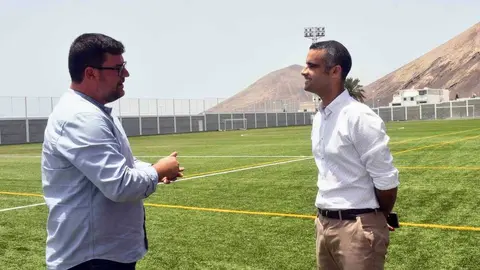 ALCALDE E ISIDRO PÉREZ EN POLIDEPORTIVO SB 1