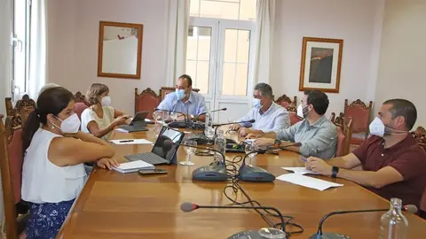 Imagen de la reunión en el Cabildo.