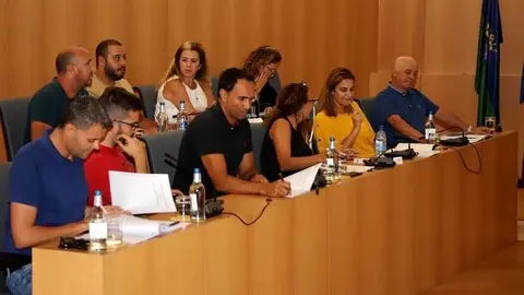 Imagen de los concejales del PP en un pleno en Tías.