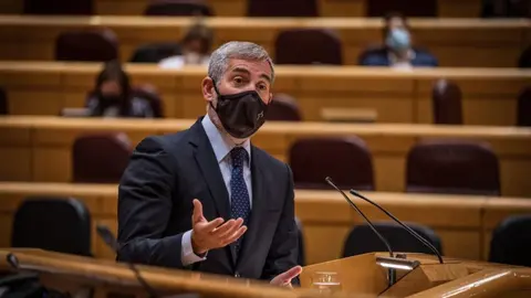 Fernando Clavijo durante una sesión de la Cámara Alta.