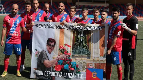 El encuentro se inició con un sentido homenaje a Nina.