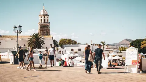MERCADILLO DOMINGO 8N