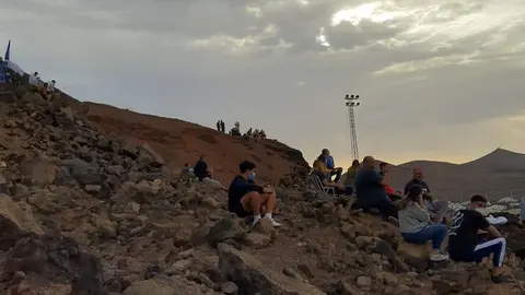 Los aficionados se concentraron otra vez este sábado en el volcán de Tahíche.