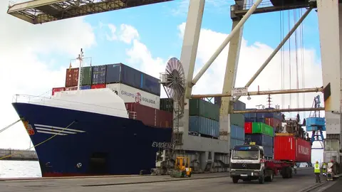 Imagen del puerto de Arrecife.