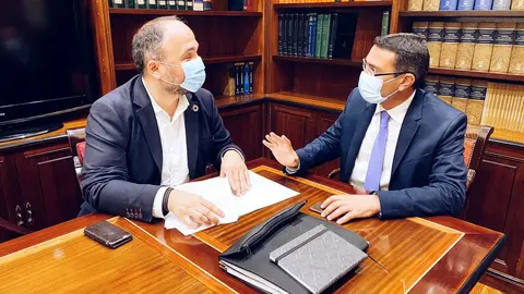 REUNIOìN OSWALDO B CON VALBUENA 1