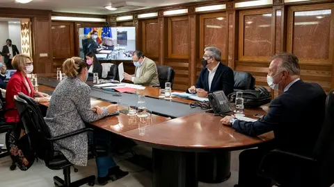 Imagen de la reunión celebrada con Ángel Víctor Torres este jueves.