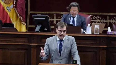 fernando-enseñat-en-parlament-750x430