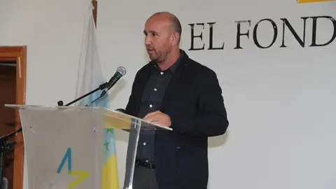 Amado Vizcaíno en el Centro Cívico El Fondeadero.