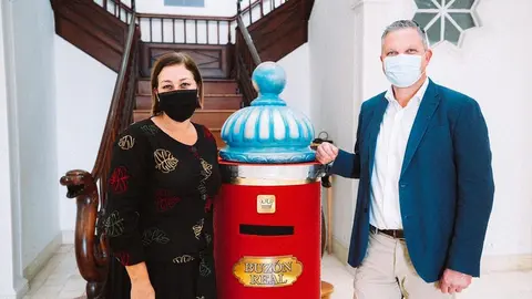 Visita de los Reyes Magos. La alcaldesa de Arrecife y el concejal de Festejos recibirán el martes a los Reyes Magos a las puertas del Ayuntamiento