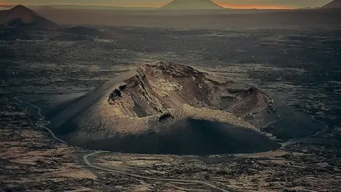 Pedro Borges Saavedra - La Mirada de un Volcán