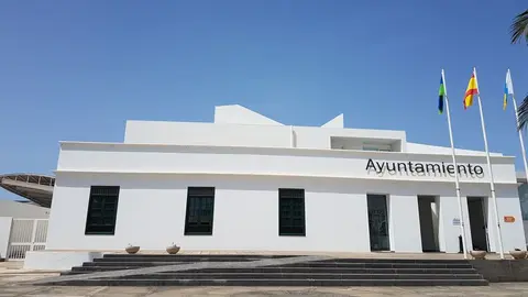 Exterior-del-edificio-del-Ayuntamiento-de-Tías