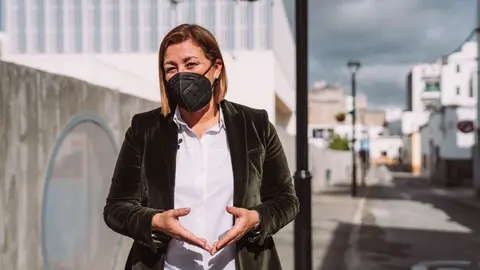 La alcaldesa de Arrecife, Astrid Pérez, pide al Gobierno acordar disposición para licitar obras por la vía de urgencia para crear nuevo empleo y reactivar la economía