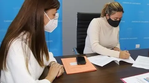 Dolores Corujo junto a Nerea Santana