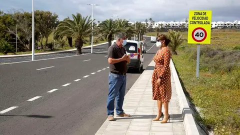 OLIVIA Y ENÞO EN COSTA TEGUISE 1