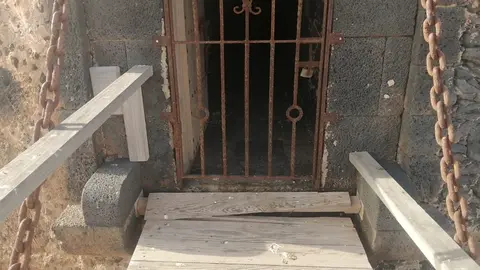 castillo de las coloradas puerta