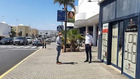 ALCALDE SB Y CONCEJAL OBRAS EN OFICINA QUE SERÁ SEDE DE ICHH EN PLAYA HONDA 1 (1)