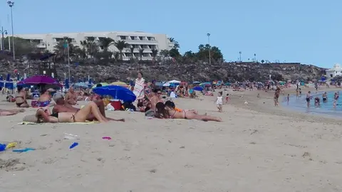 Imagen de Playa Dorada, en Yaiza.