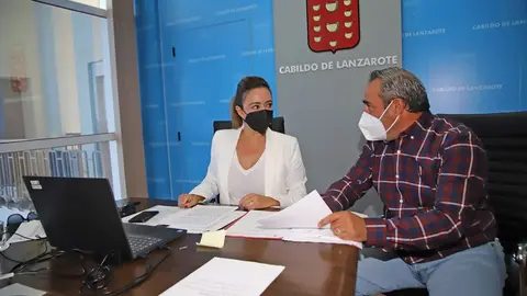 Dolores Corujo junto a Ángel Vázquez