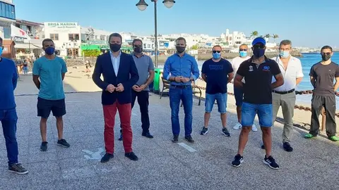 Fotro en el paseo marítimo de Playa Blanca