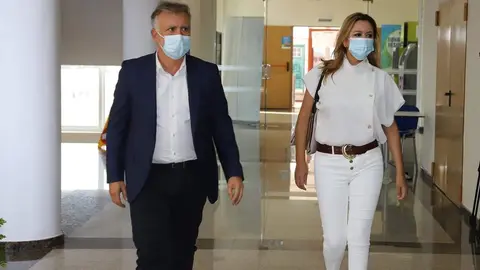 Angel-Victor-Torres-y-Loli-Corujo-agosto-2020