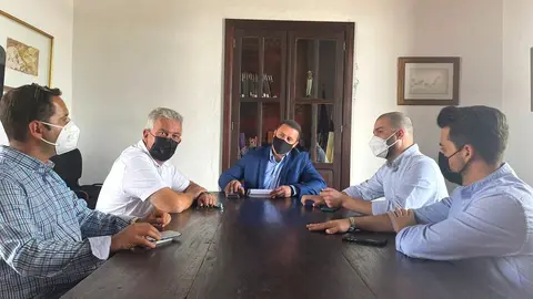 Jesús Machin y grupo gobierno Yaiza