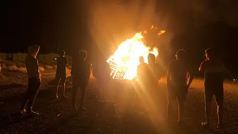 Hoguera en Playa Blanca