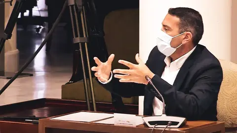 OSWALDO B EN COMISIÓN PARCAN