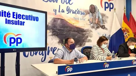Imagen del Comité Ejecutivo del PP de Lanzarote presidido por Ástrid Pérez