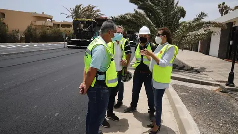Reasfaltado de la carretera de Costa Teguise (2)