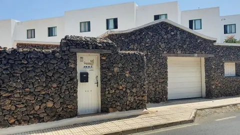 214D4879-7D26-44F4-BDC1-BD2DB492F60B_1_105_c