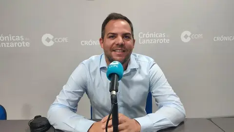 Jacobo Medina, en el estudio de Crónicas Radio - Cadena Cope.
