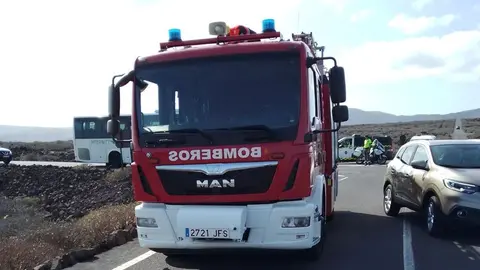 Momento del accidente que requirió la actuación de los bomberos