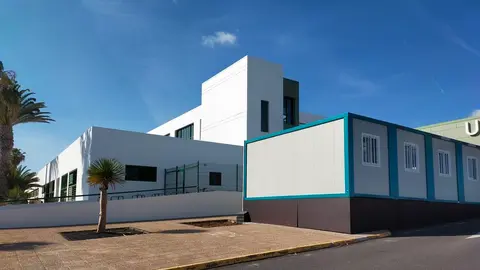 Imagen de la fachada del hospital Doctor José Molina Orosa de Arrecife